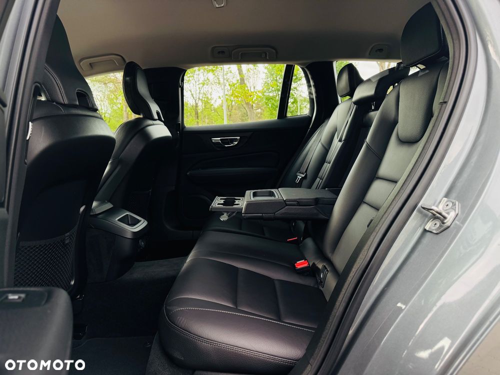 Volvo V60 D3 Geartronic Momentum Pro - 31