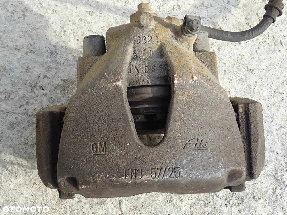 OPEL ZAFIRA B ASTRA H ZACISK PRAWY LEWY PRZÓD JARZMO ZACISKI PRZEDNIE 57/25 280mm - 17