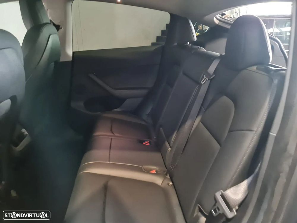 Tesla Model Y Long Range Dual Motor AWD - 15