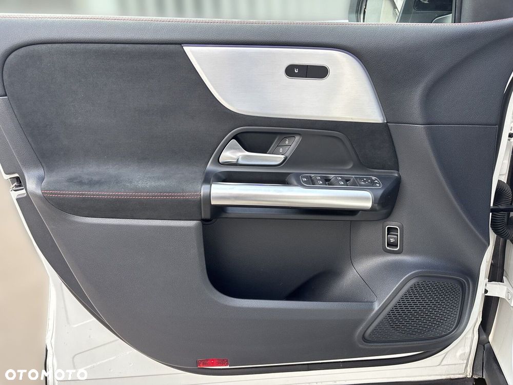 Mercedes-Benz GLA - 17