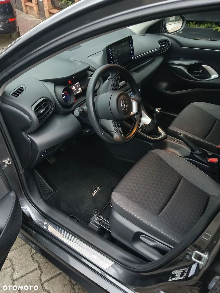 Toyota Yaris 1.0 Premium - 19