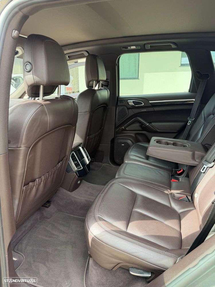 Porsche Cayenne S - 6