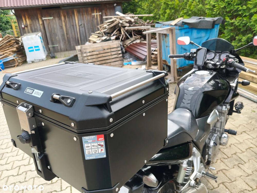 Honda CB - 16