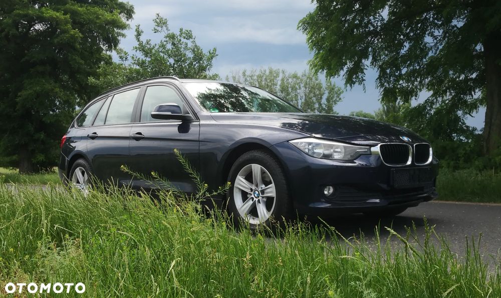 BMW Seria 3 318d DPF - 13