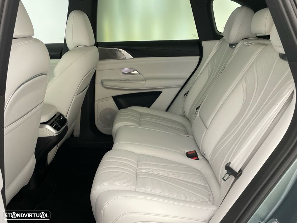 Xpeng G9 98 kWh AWD Performance + Gancho de Reboque - 11