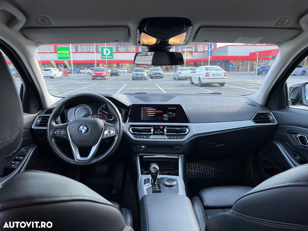 BMW Seria 3 320i AT - 15