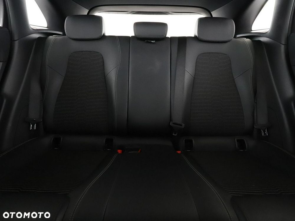 Mercedes-Benz GLA 250 e PHEV Progressive 8G-DCT - 19