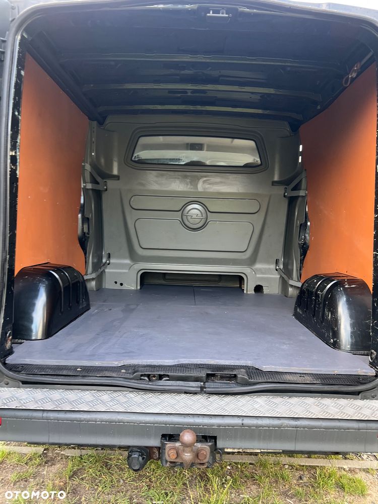 Opel Vivaro - 29