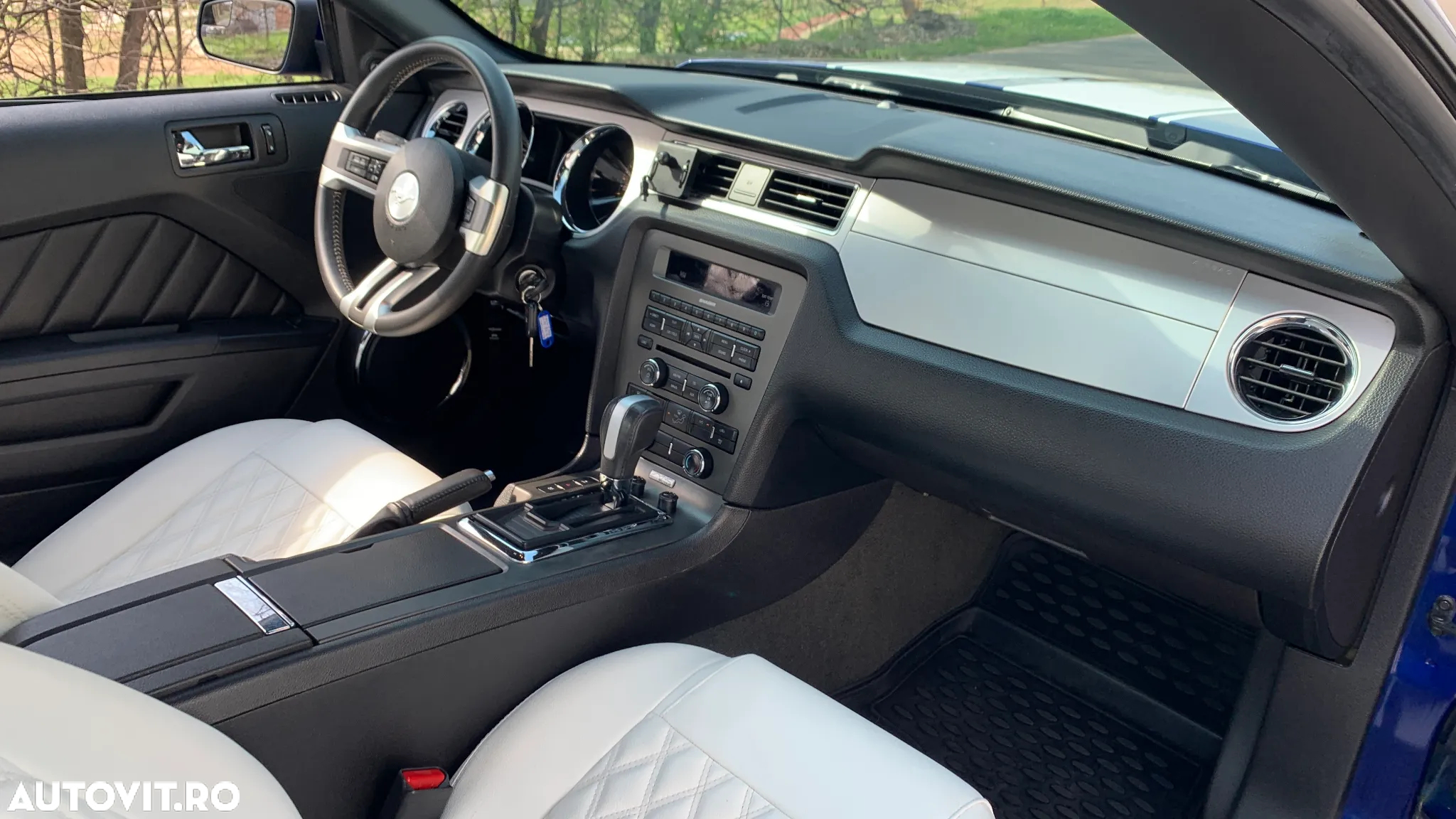 Ford Mustang - 23