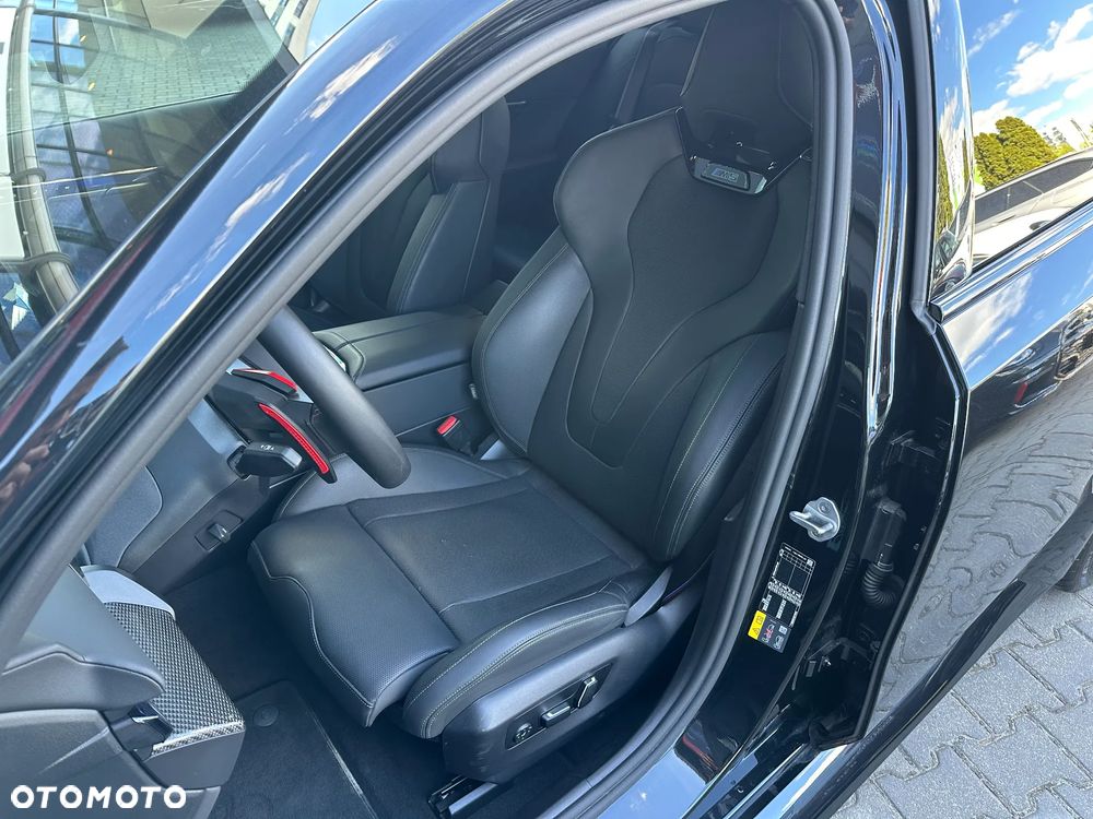 BMW M5 PHEV - 10