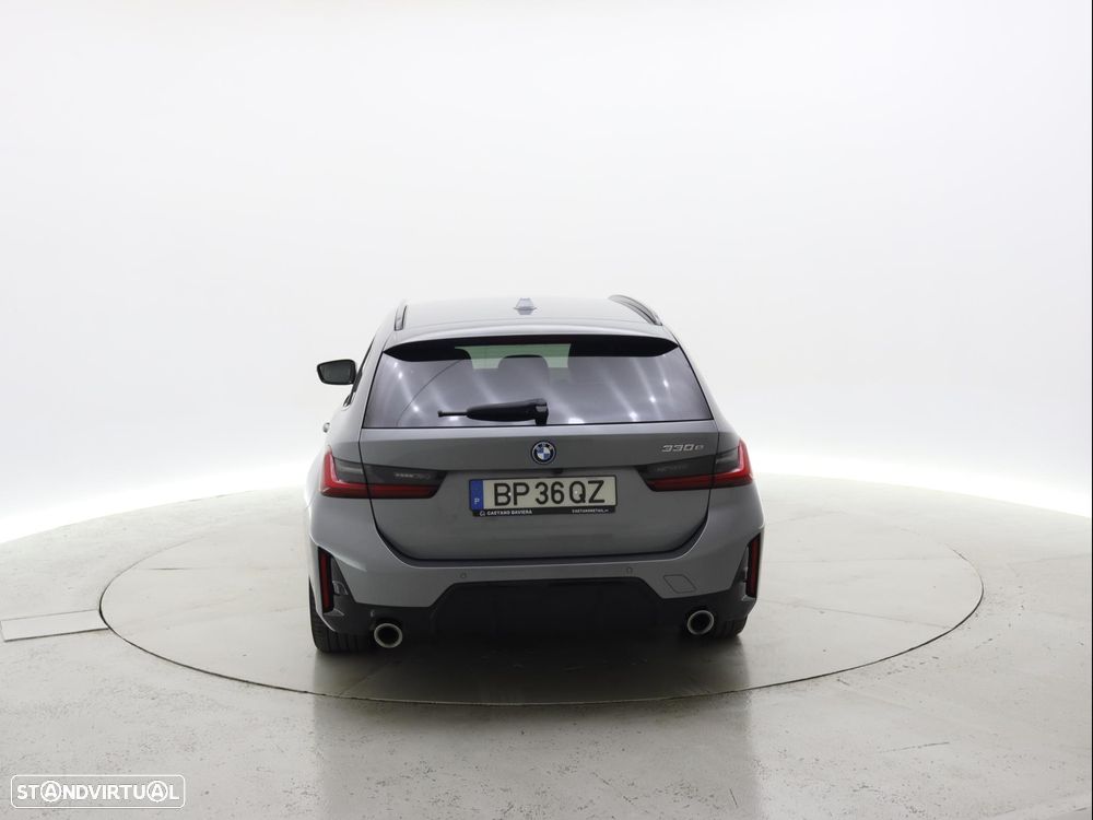 BMW 330 e Pack Desportivo M Auto - 5