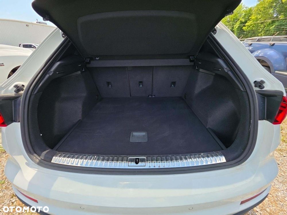 Audi Q3 - 13