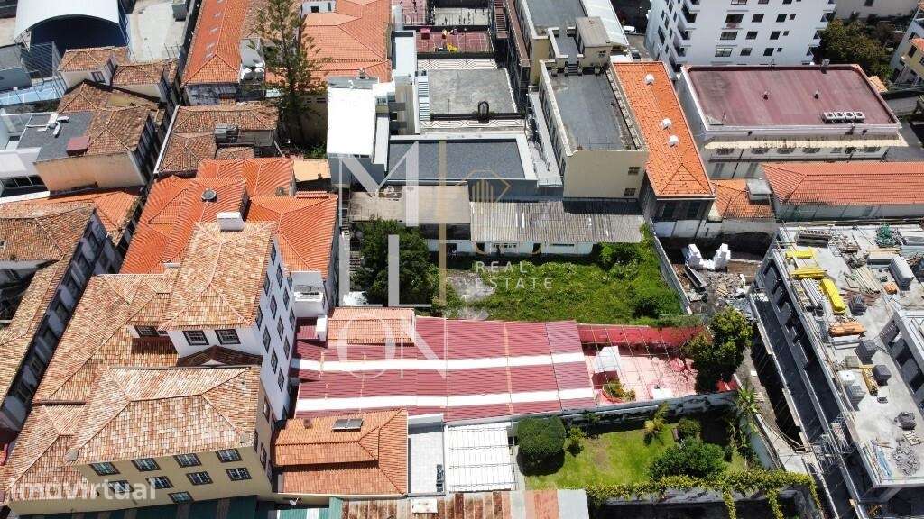 PRÉDIO HISTÓRICO NO FUNCHAL – ANTIGA ESCOLA DAS MERCÊS - Grande imagem: 5/14