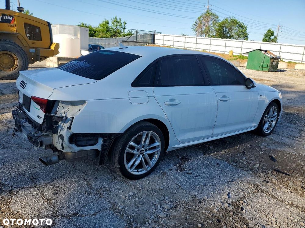Audi A4 Limousine - 4