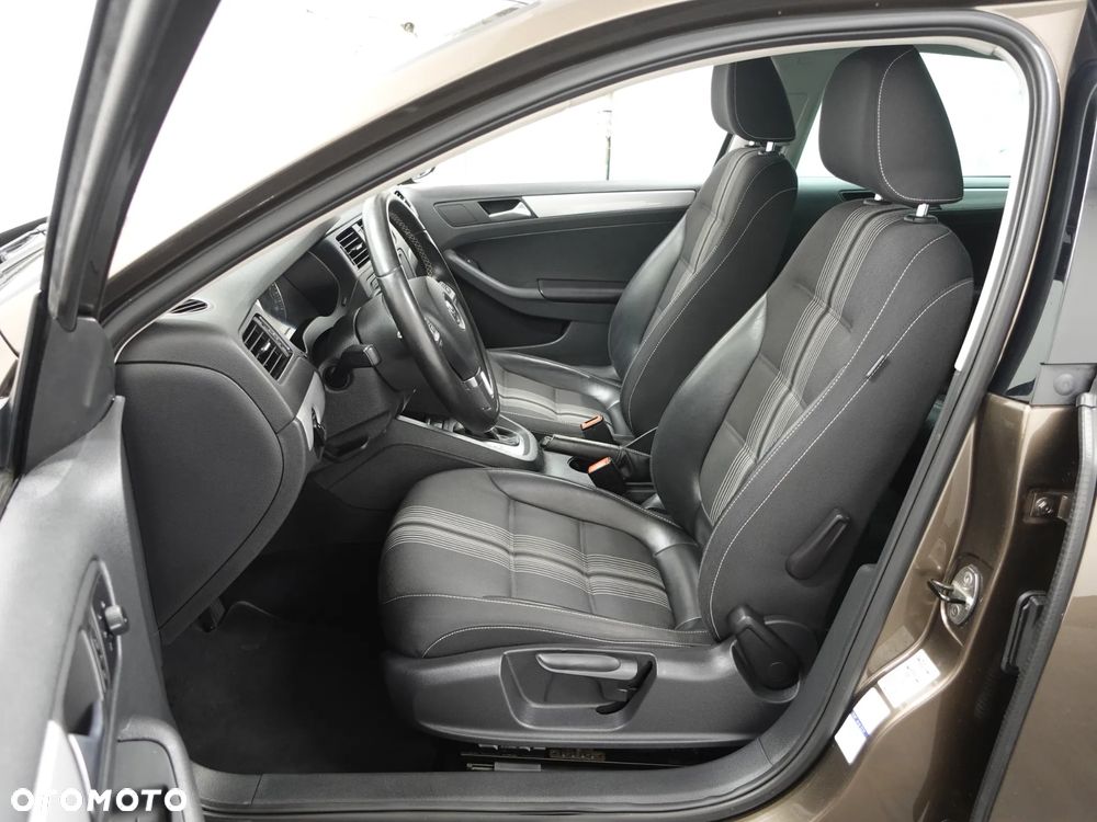 Volkswagen Jetta 1.4 TSI DSG Match - 20