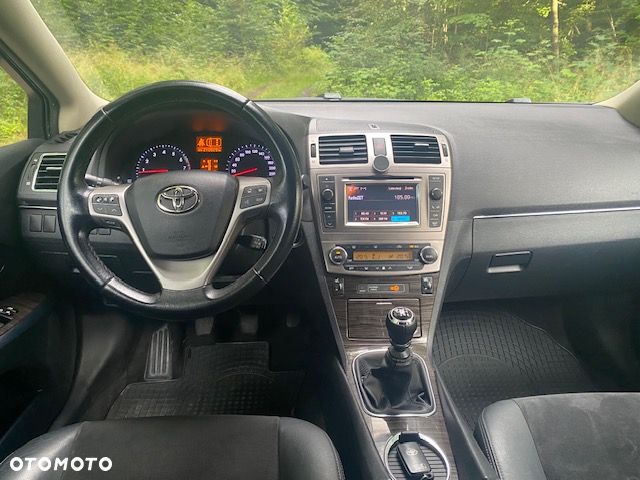 Toyota Avensis 1.8 Premium - 11