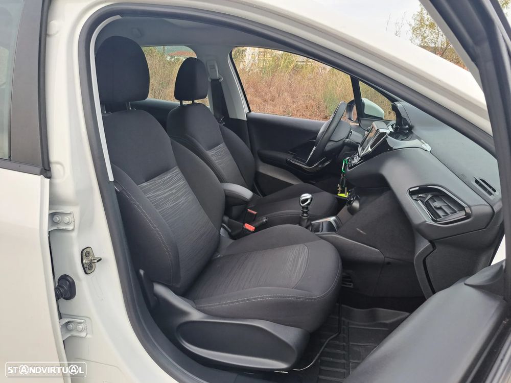 Peugeot 208 BlueHDi 100 Active - 14