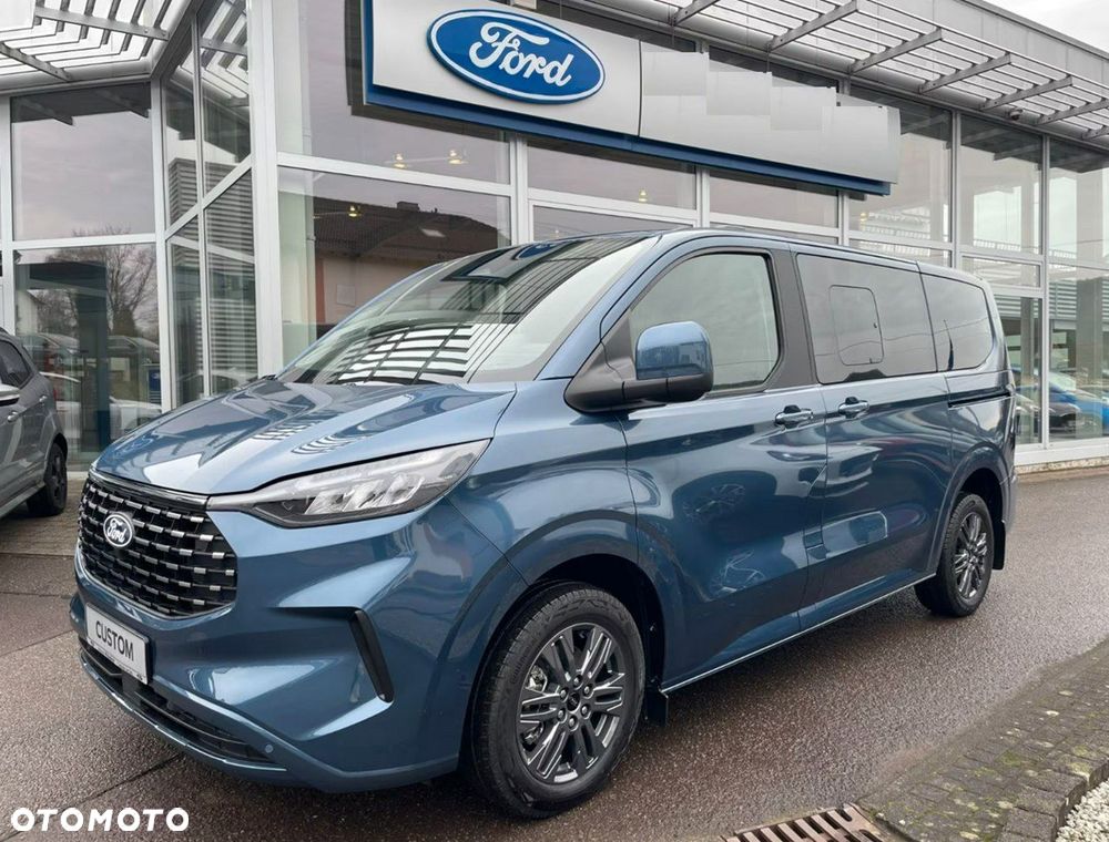 Ford Tourneo Custom - 2