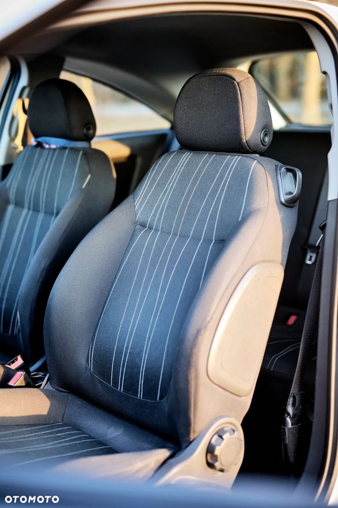 Opel Corsa 1.2 16V - 12