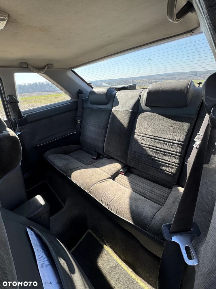 Mazda 626 2.0i GLX - 17