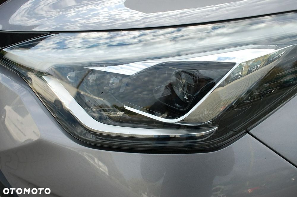 Toyota C-HR - 33
