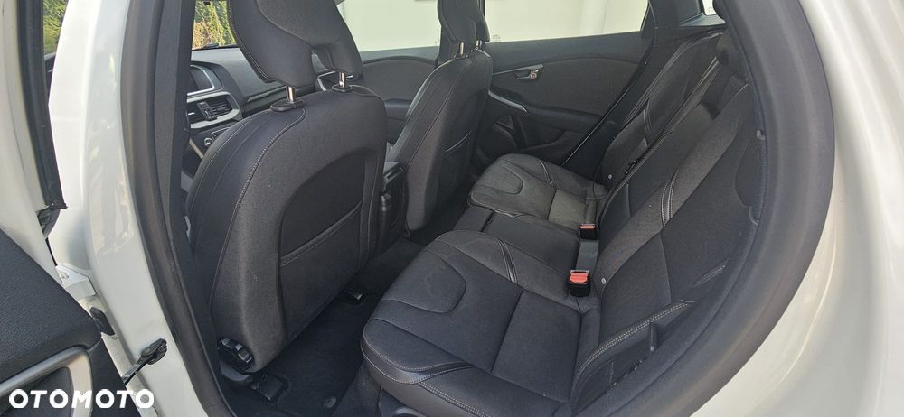Volvo V40 D2 Powershift Kinetic - 8