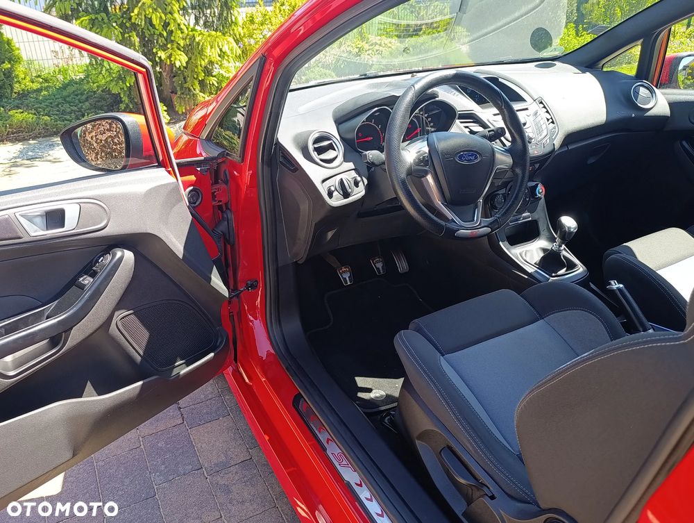 Ford Fiesta ST - 23