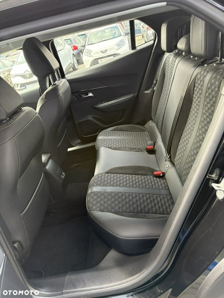 Peugeot 2008 BlueHDi 110 Allure - 15