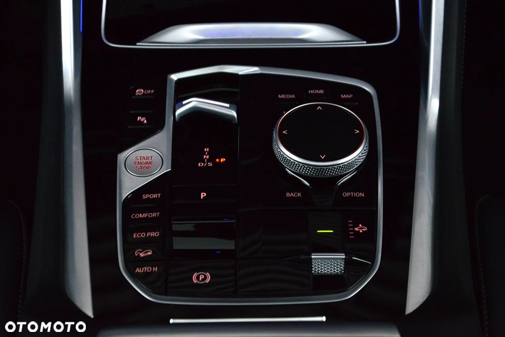 BMW X6 xDrive40d - 33