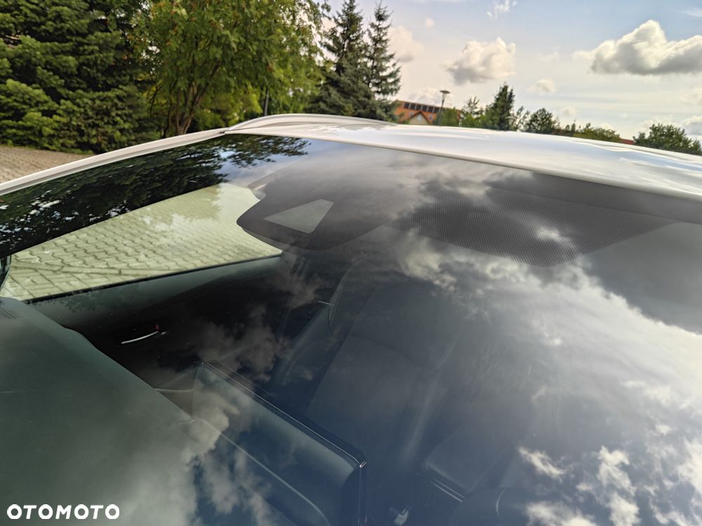Toyota Corolla 2.0 Hybrid Comfort - 18