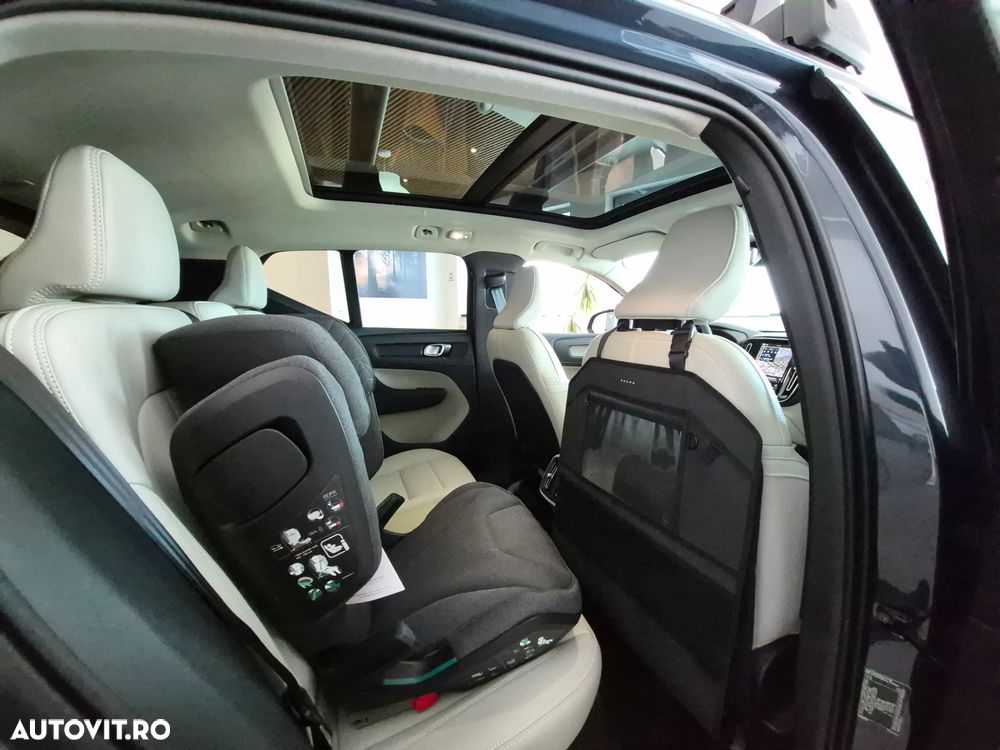 Volvo XC 40 B3 AT FWD MHEV Plus Dark - 22