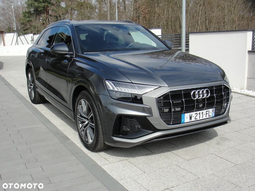 Audi Q8 55 TFSIe quattro tiptronic - 4