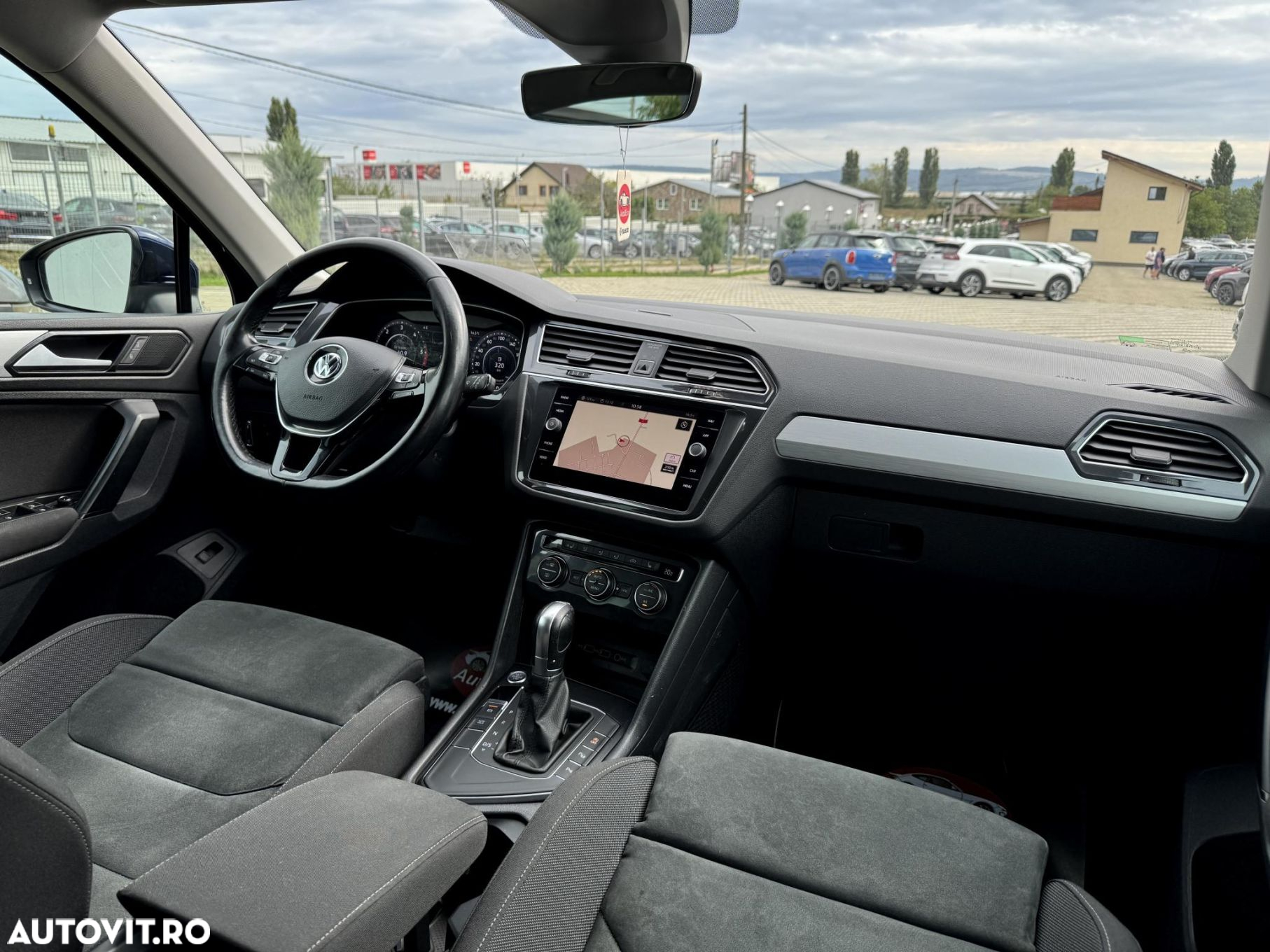Volkswagen Tiguan - 6