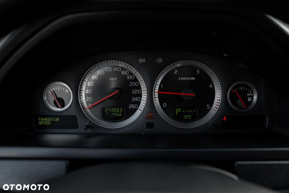 Volvo XC 90 D5 Sport - 28