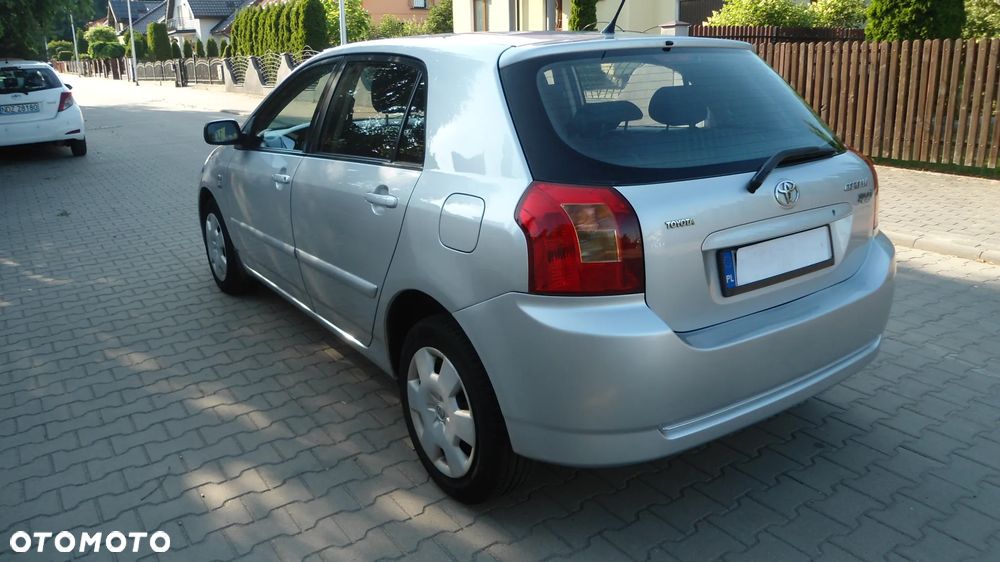 Toyota Corolla 1.6 VVT-i Sol (air6) - 3