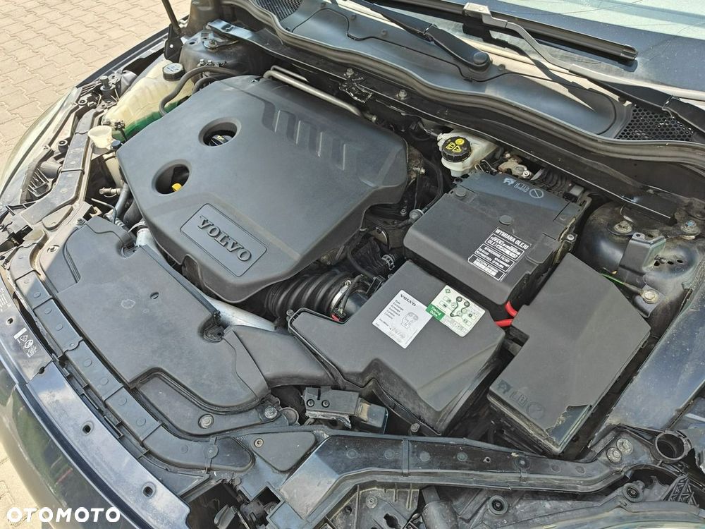 Volvo V40 - 18