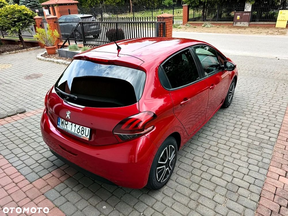 Peugeot 208 1.2 PureTech Allure - 11
