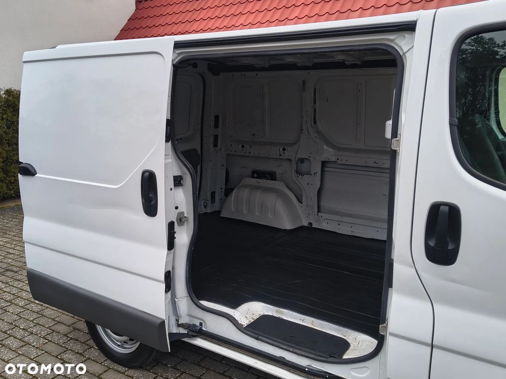 Opel Vivaro - 17