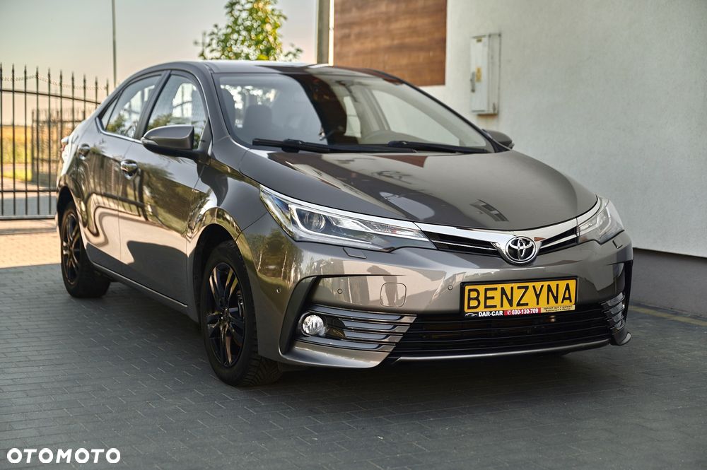 Toyota Corolla 1.6 Premium + - 15