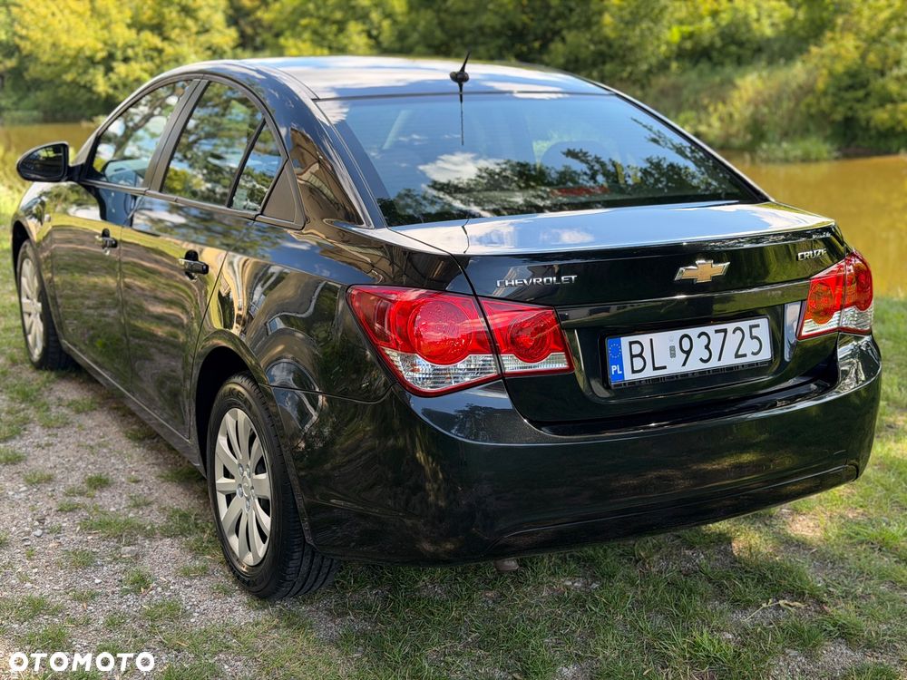 Chevrolet Cruze 1.8 LT+ - 11