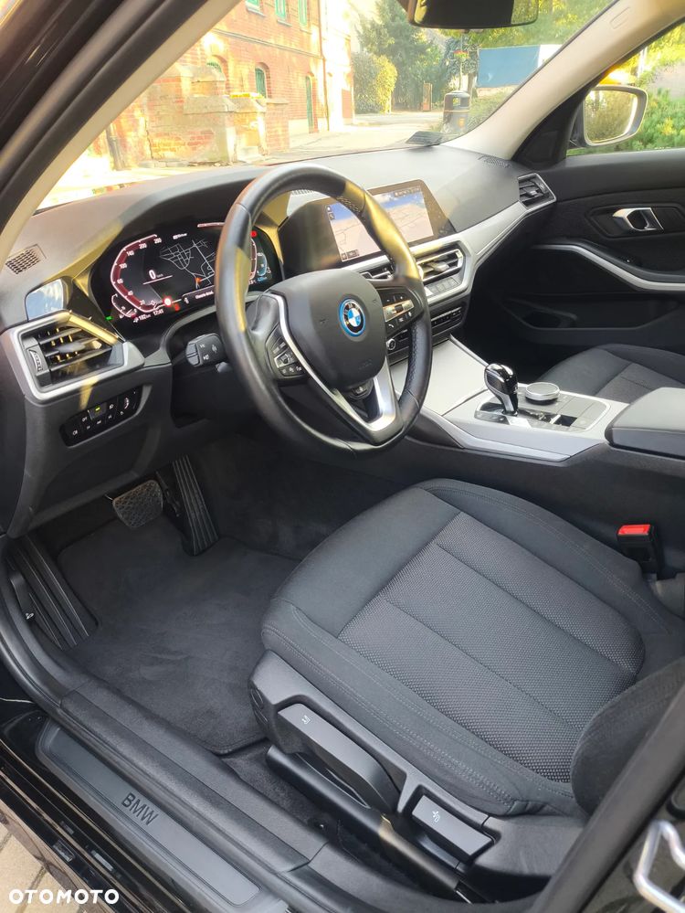 BMW Seria 3 320e - 15