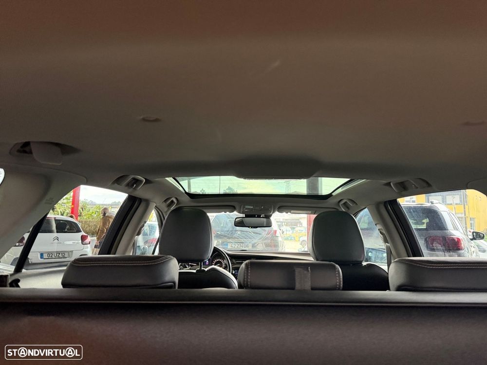 Toyota Avensis SW - 11