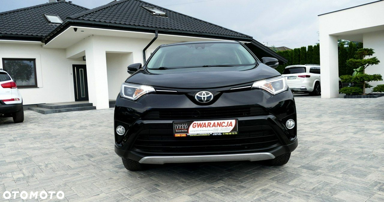 Toyota RAV4 - 6