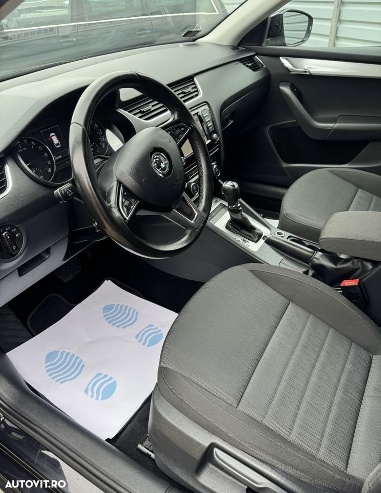 Skoda Octavia 2.0 TDI DSG Style - 8