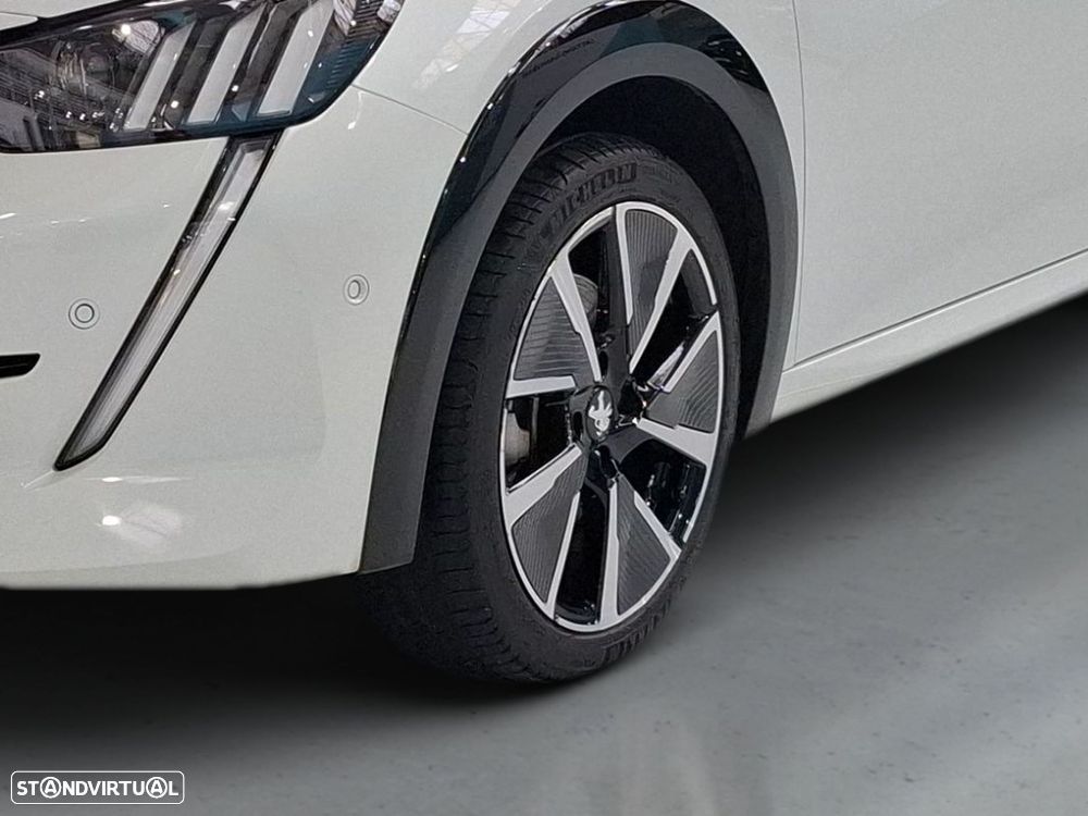 Peugeot e-208 50 kWh GT - 15