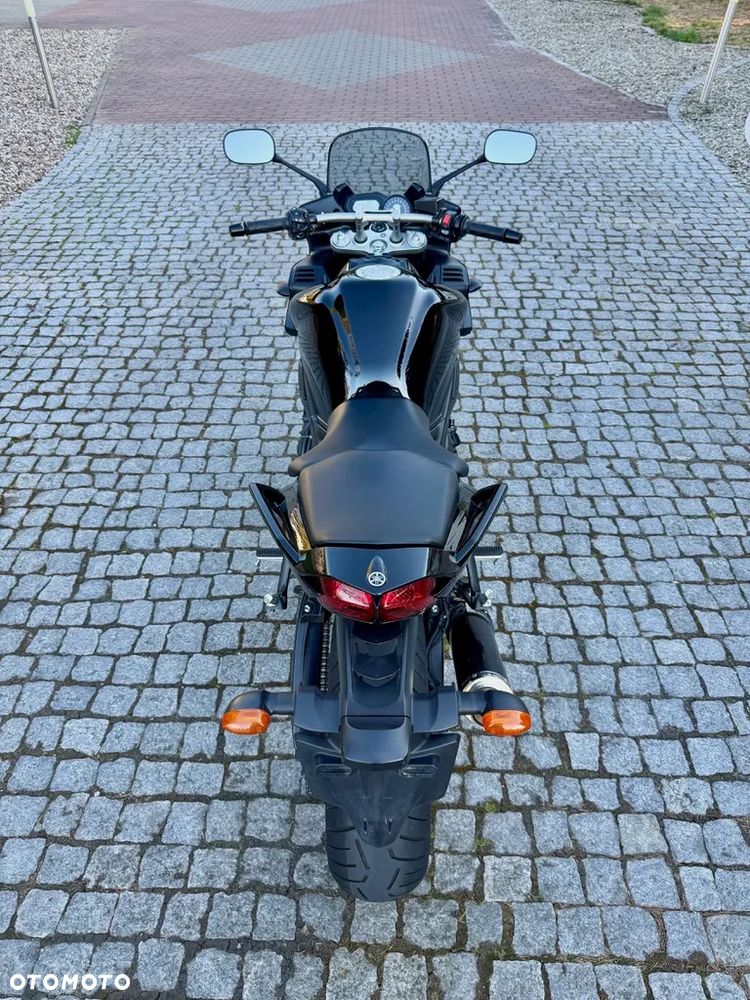 Yamaha FZ - 17