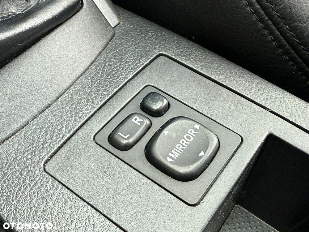 Toyota RAV4 2.2 D-4D 4x4 Executive - 11