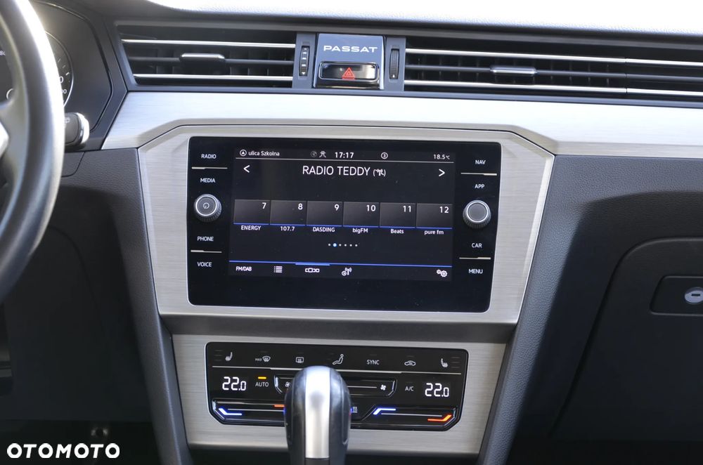 Volkswagen Passat - 31