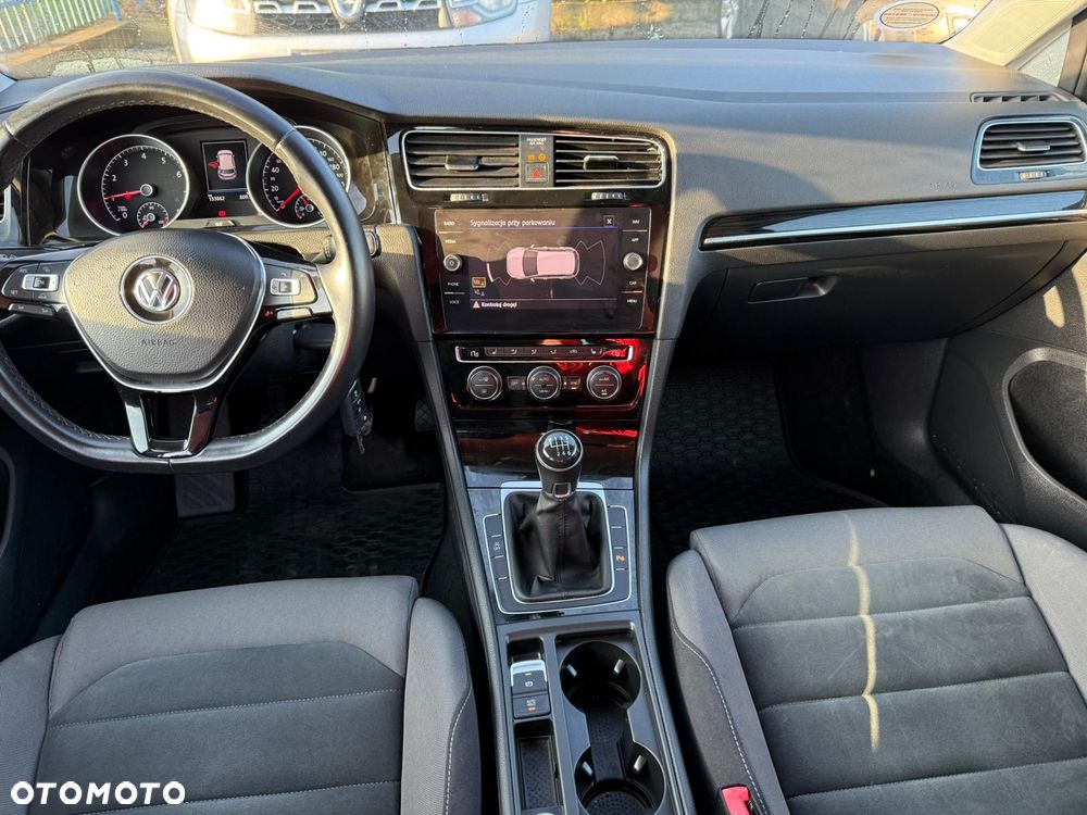 Volkswagen Golf 1.5 TSI OPF R-Line - 10