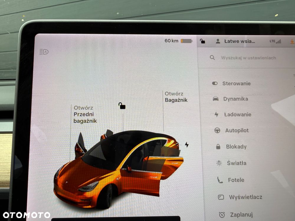 Tesla Model 3 - 25